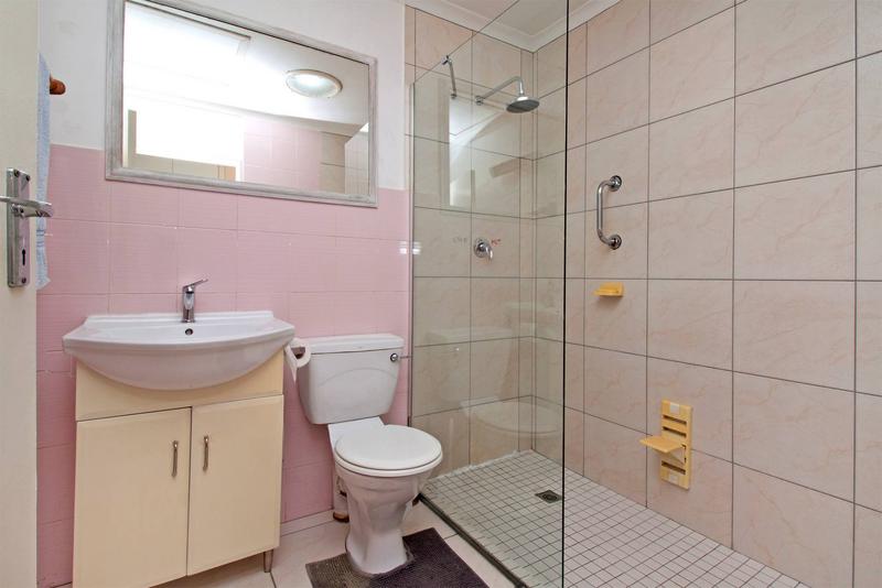 2 Bedroom Property for Sale in Fish Hoek Western Cape